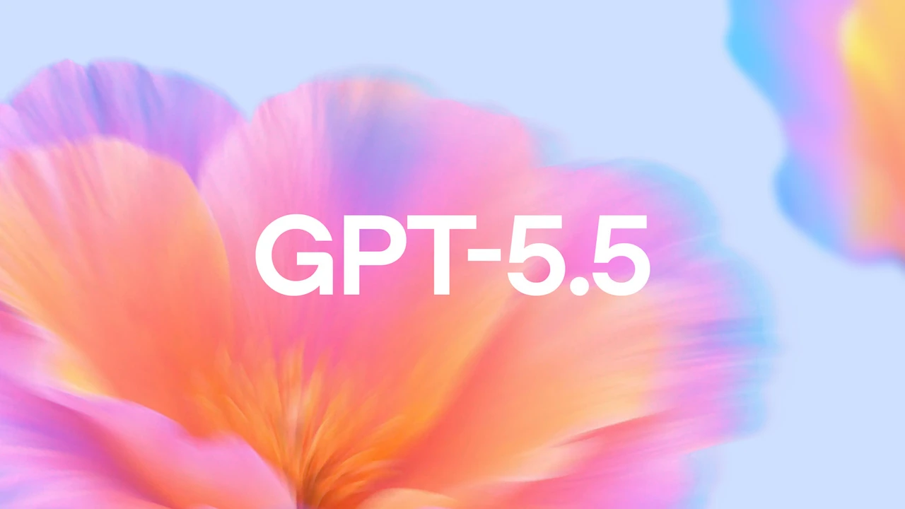 GPT-5.5 发布：自 GPT-4.5 之后首次完整重训，100 万 token 上下文，涨价一倍